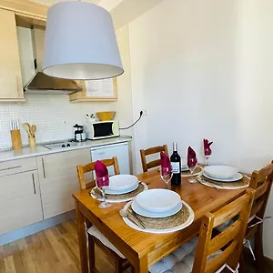 House Moon Estudio Con Wifi Apartamento